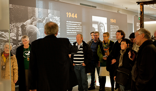 Reiseledere i opplæring i Sachsenhausen