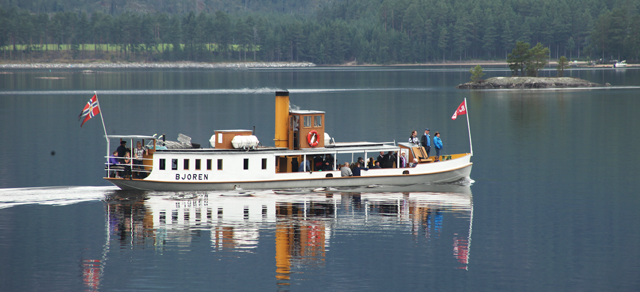 Byglandsfjorden med DS Bjoren og Revsnes hotell