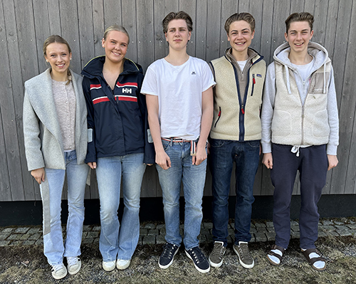 Ungdommer Ungdommer fra Vegårshei