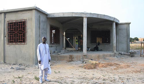 Momodous skole i Gambia